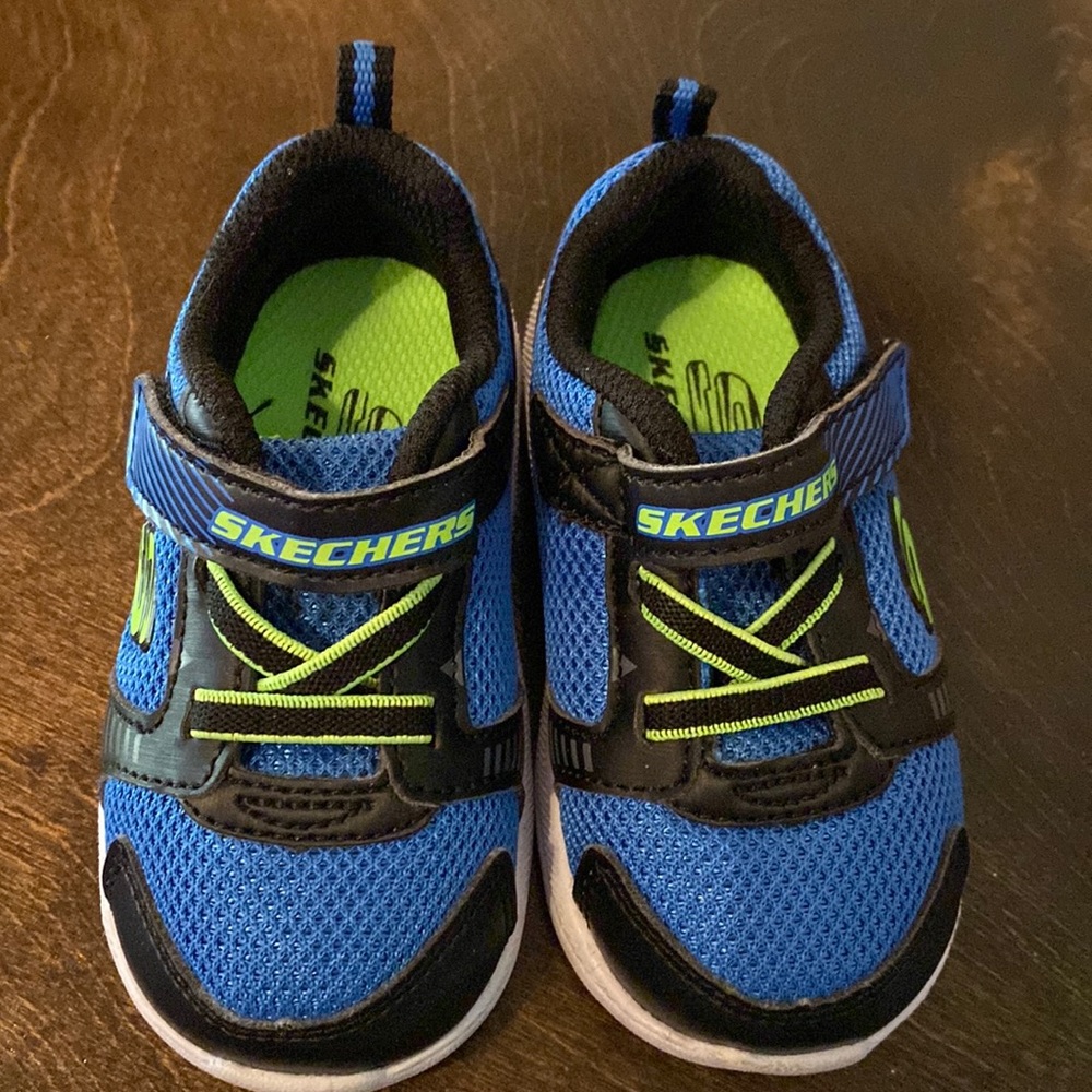 Sketchers Royal Blue/Lime easy on sneaker, size 4